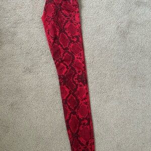 Red Snake Print Wunder Unders